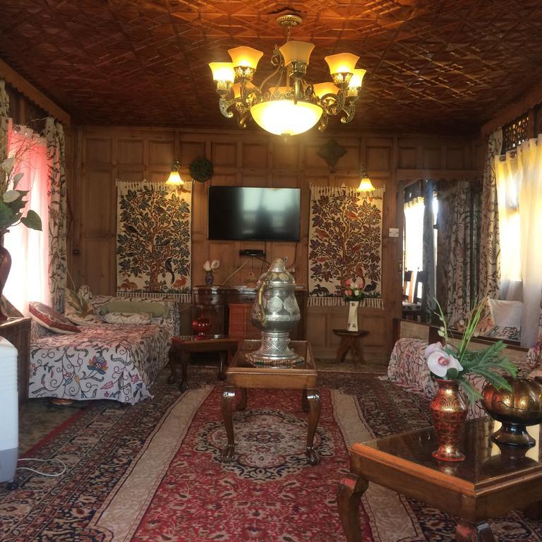 Akbar Group Of Heritage Houseboats Nagin Bagh Exteriör bild