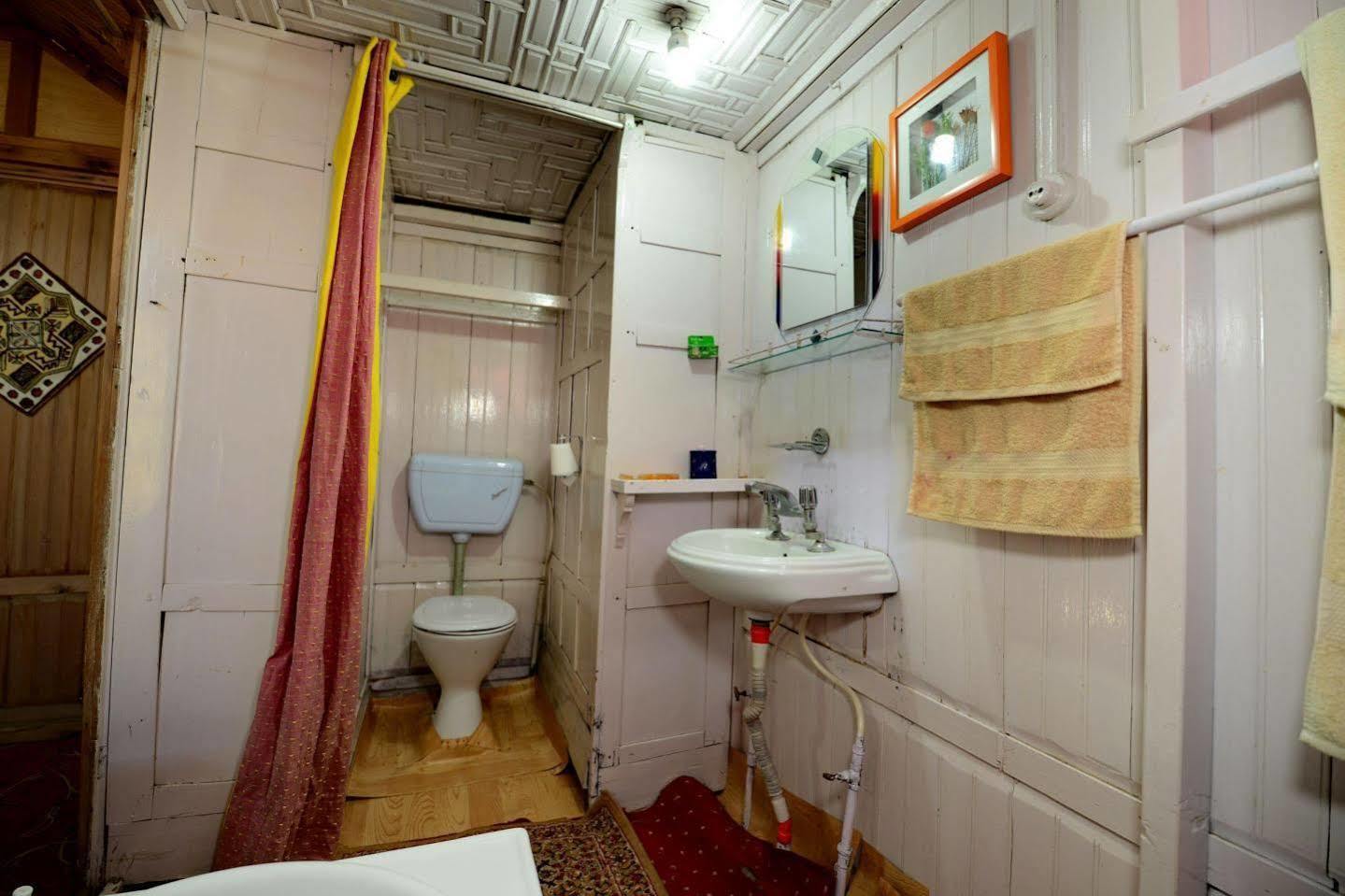 Akbar Group Of Heritage Houseboats Nagin Bagh Exteriör bild